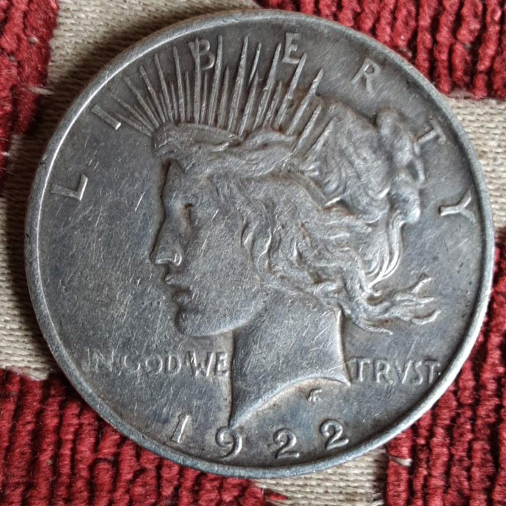 1922P PEACE SILVER DOLLAR US COIN